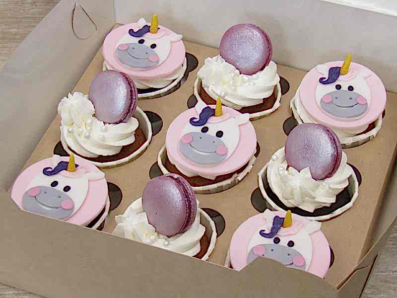 Капкейки с единорогом и макаруни