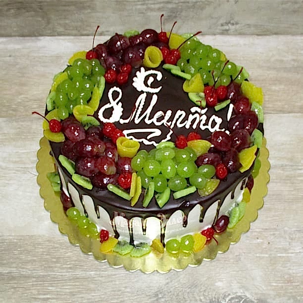 Как украсить торт на 8 марта?